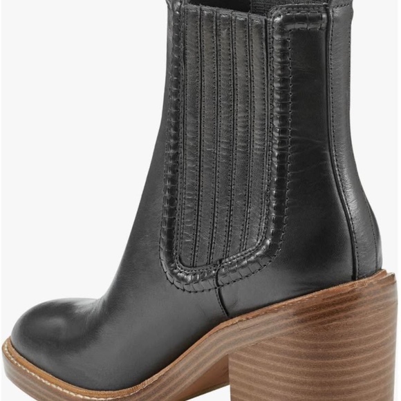 Marc Fisher Booties size 6 - Picture 2 of 4